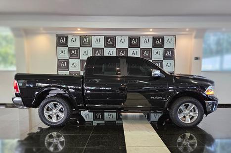 RAM Classic 5.7 V8 32V 4P HEMI LARAMIE AUTOMÁTICO, Foto 2