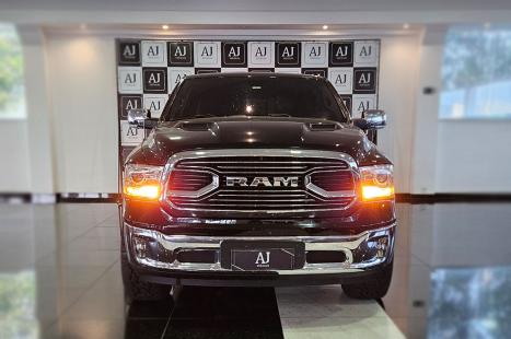 RAM Classic 5.7 V8 32V 4P HEMI LARAMIE AUTOMÁTICO, Foto 3