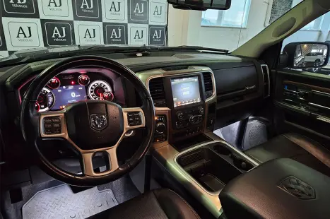 RAM Classic 5.7 V8 32V 4P HEMI LARAMIE AUTOMÁTICO, Foto 8