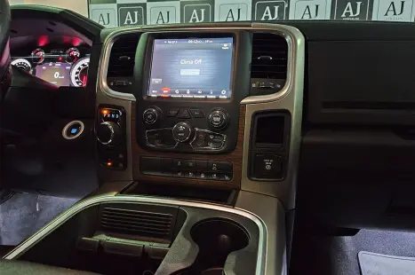 RAM Classic 5.7 V8 32V 4P HEMI LARAMIE AUTOMÁTICO, Foto 10
