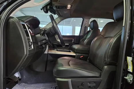 RAM Classic 5.7 V8 32V 4P HEMI LARAMIE AUTOMÁTICO, Foto 13