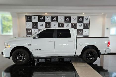 RAM Classic 5.7 V8 32V 4P HEMI LARAMIE NIGHT EDITION AUTOMÁTICO, Foto 2
