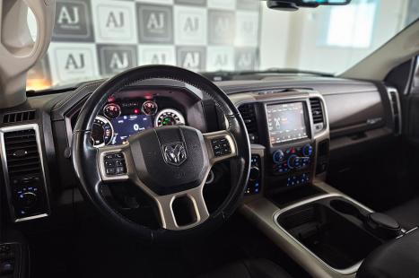 RAM Classic 5.7 V8 32V 4P HEMI LARAMIE NIGHT EDITION AUTOMÁTICO, Foto 8
