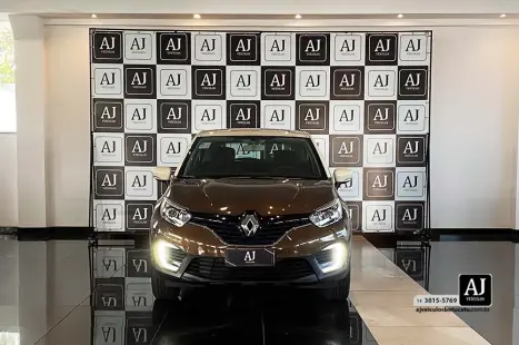 RENAULT Captur 1.6 16V 4P FLEX SCE LIFE X-TRONIC CVT, Foto 2 RENAULT Captur 1.6 16V 4P FLEX SCE LIFE X-TRONIC CVT, Foto 2