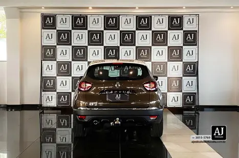 RENAULT Captur 1.6 16V 4P FLEX SCE LIFE X-TRONIC CVT, Foto 7 RENAULT Captur 1.6 16V 4P FLEX SCE LIFE X-TRONIC CVT, Foto 7