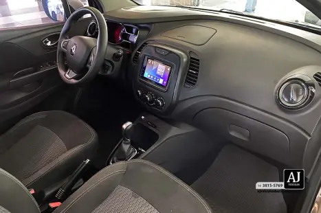 RENAULT Captur 1.6 16V 4P FLEX SCE LIFE X-TRONIC CVT, Foto 11 RENAULT Captur 1.6 16V 4P FLEX SCE LIFE X-TRONIC CVT, Foto 11