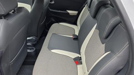 RENAULT Captur 1.6 16V 4P FLEX SCE INTENSE X-TRONIC CVT, Foto 8 RENAULT Captur 1.6 16V 4P FLEX SCE INTENSE X-TRONIC CVT, Foto 8