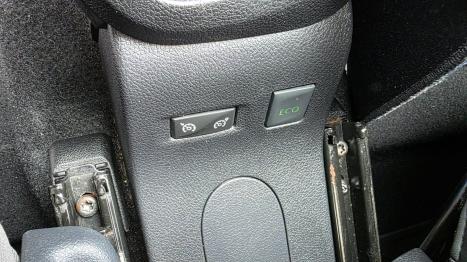 RENAULT Captur 1.6 16V 4P FLEX SCE INTENSE X-TRONIC CVT, Foto 13 RENAULT Captur 1.6 16V 4P FLEX SCE INTENSE X-TRONIC CVT, Foto 13