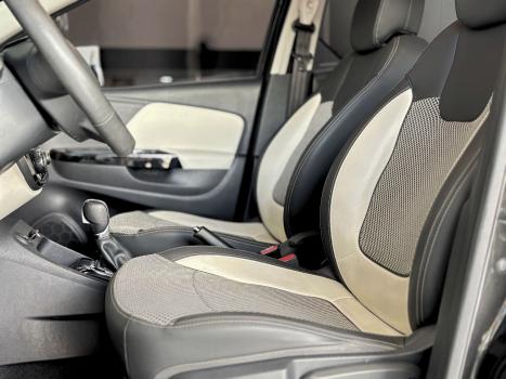 RENAULT Captur 1.6 16V 4P FLEX SCE INTENSE X-TRONIC CVT, Foto 9