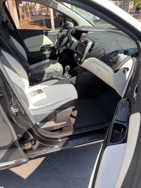 RENAULT Captur 1.6 16V 4P FLEX SCE INTENSE X-TRONIC CVT, Foto 14