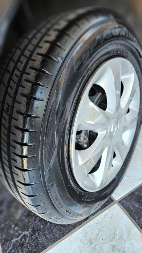RENAULT Clio Hatch 1.0 16V 4P FLEX AUTHENTIQUE, Foto 8