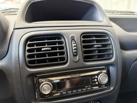 RENAULT Clio Hatch 1.0 16V 4P FLEX AUTHENTIQUE, Foto 8