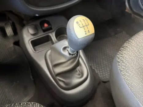 RENAULT Clio Hatch 1.0 16V 4P FLEX AUTHENTIQUE, Foto 10