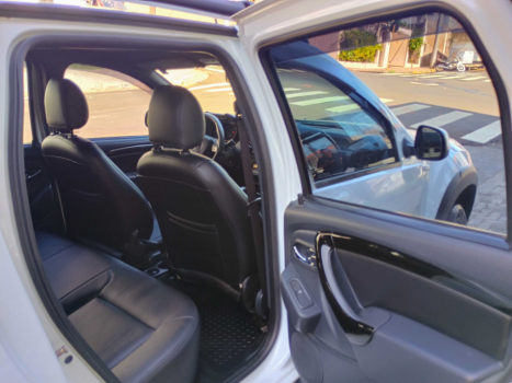 RENAULT Duster 1.6 16V 4P FLEX DYNAMIQUE AUTOMÁTICO CVT, Foto 14 RENAULT Duster 1.6 16V 4P FLEX DYNAMIQUE AUTOMÁTICO CVT, Foto 14