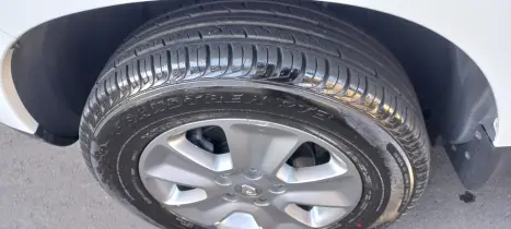 RENAULT Duster 1.6 16V 4P FLEX SCE AUTHENTIQUE X-TRONIC AUTOMTICO, Foto 16