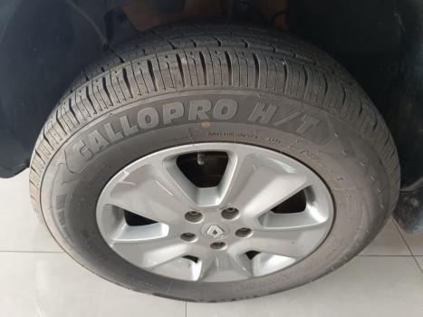 RENAULT Duster 1.6 16V 4P FLEX SCE AUTHENTIQUE X-TRONIC AUTOM�TICO, Foto 11