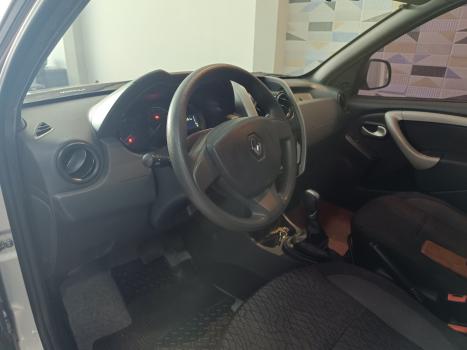 RENAULT Duster 1.6 16V 4P FLEX SCE AUTHENTIQUE X-TRONIC AUTOM�TICO, Foto 13