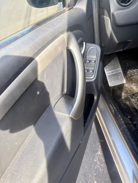 RENAULT Duster 1.6 16V 4P FLEX SCE AUTHENTIQUE X-TRONIC AUTOM�TICO, Foto 5