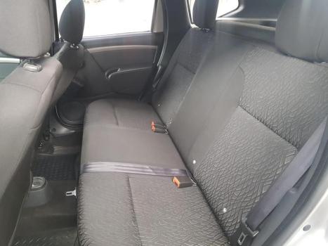 RENAULT Duster 1.6 16V 4P FLEX SCE AUTHENTIQUE X-TRONIC AUTOM�TICO, Foto 8