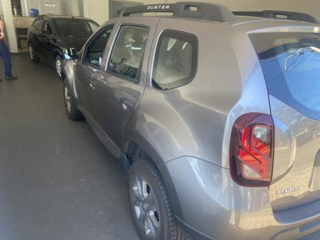 RENAULT Duster 1.6 16V 4P FLEX SCE AUTHENTIQUE X-TRONIC AUTOM�TICO, Foto 2