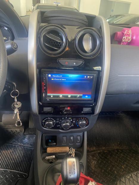 RENAULT Duster 1.6 16V 4P FLEX SCE AUTHENTIQUE X-TRONIC AUTOM�TICO, Foto 4