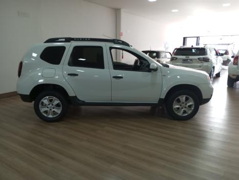 RENAULT Duster 1.6 16V 4P FLEX EXPRESSION, Foto 2
