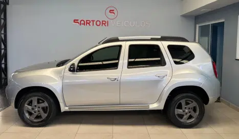 RENAULT Duster 2.0 16V 4P FLEX DYNAMIQUE AUTOM�TICO, Foto 5