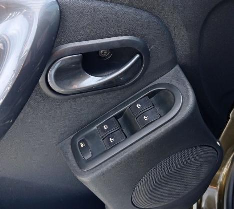 RENAULT Duster 2.0 16V 4P FLEX DYNAMIQUE AUTOM�TICO, Foto 10