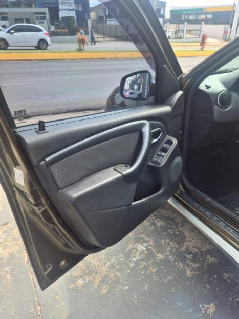 RENAULT Duster 2.0 16V 4P FLEX TECH ROAD AUTOM�TICO, Foto 9