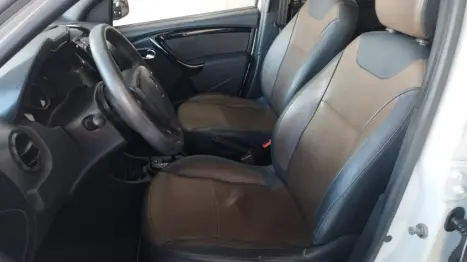 RENAULT Duster 2.0 16V 4P FLEX DYNAMIQUE AUTOM�TICO, Foto 12