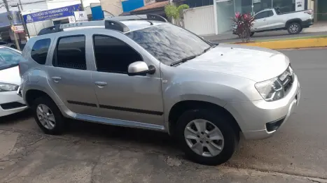RENAULT Duster 2.0 16V 4P FLEX DYNAMIQUE AUTOM�TICO, Foto 2