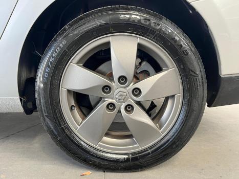 RENAULT Fluence 2.0 16V 4P FLEX DYNAMIQUE PLUS AUTOMTICO, Foto 9