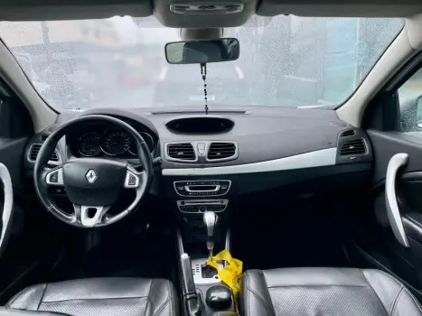 RENAULT Fluence 2.0 16V 4P FLEX DYNAMIQUE AUTOM�TICO, Foto 5