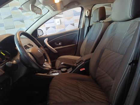 RENAULT Fluence 2.0 16V 4P FLEX DYNAMIQUE AUTOM�TICO, Foto 8