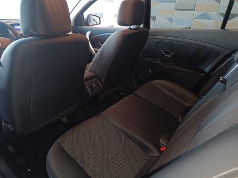 RENAULT Fluence 2.0 16V 4P FLEX DYNAMIQUE AUTOM�TICO, Foto 10