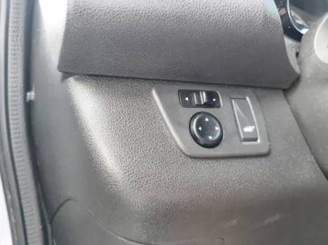 RENAULT Kwid 1.0 12V 4P SCE FLEX INTENSE, Foto 13