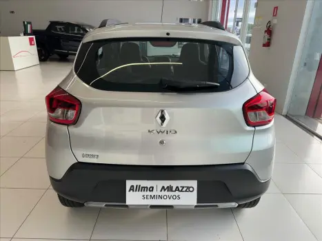 RENAULT Kwid 1.0 12V 4P SCE FLEX OUTSIDER, Foto 10