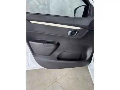 RENAULT Kwid 1.0 12V 4P SCE FLEX INTENSE, Foto 9