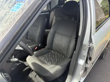 RENAULT Logan 1.0 12V 4P FLEX SCE AUTHENTIQUE, Foto 12