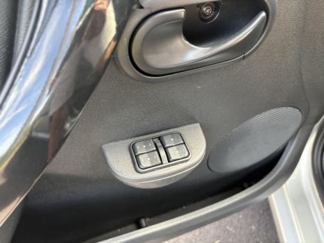 RENAULT Logan 1.0 16V 4P FLEX AUTHENTIQUE, Foto 4