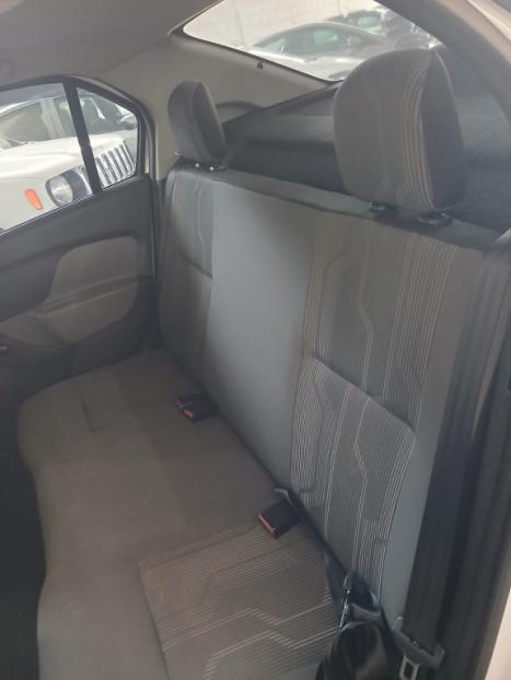 RENAULT Logan 1.6 16V 4P FLEX EXPRESSION AUTOM�TICO, Foto 10