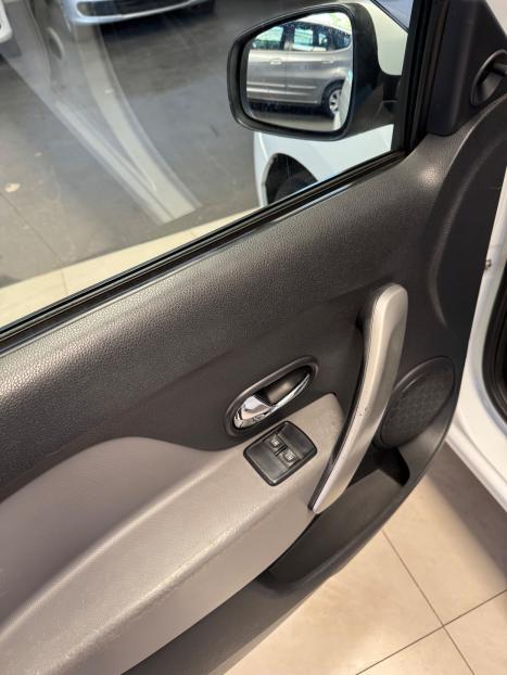 RENAULT Logan , Foto 8