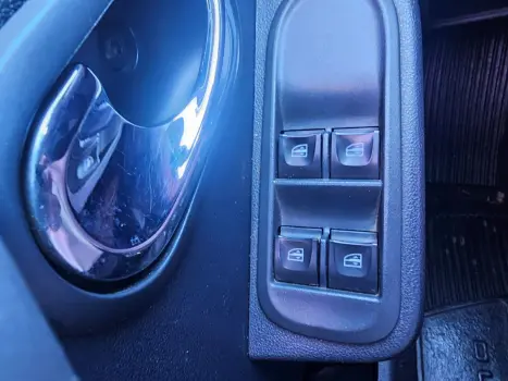 RENAULT Oroch 1.6 16V 4P FLEX EXPRESSION, Foto 13