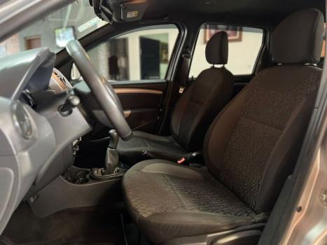 RENAULT Oroch 1.6 16V 4P FLEX EXPRESSION, Foto 17