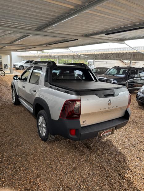 RENAULT Oroch 1.6 16V FLEX SCE ICONIC, Foto 4