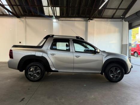 RENAULT Oroch 2.0 16V 4P FLEX DYNAMIQUE AUTOM�TICO, Foto 4