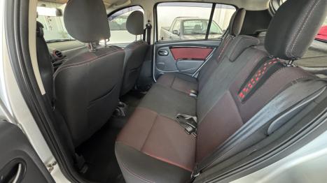 RENAULT Sandero 1.6 16V 4P FLEX STEPWAY AUTOMÁTICO, Foto 7 RENAULT Sandero 1.6 16V 4P FLEX STEPWAY AUTOMÁTICO, Foto 7