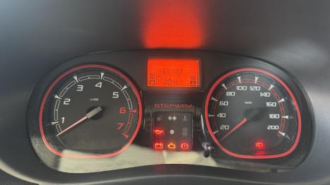 RENAULT Sandero 1.6 16V 4P FLEX STEPWAY AUTOMÁTICO, Foto 10 RENAULT Sandero 1.6 16V 4P FLEX STEPWAY AUTOMÁTICO, Foto 10