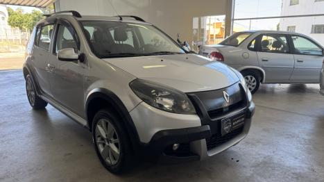 RENAULT Sandero 1.6 16V 4P FLEX STEPWAY AUTOMÁTICO, Foto 3 RENAULT Sandero 1.6 16V 4P FLEX STEPWAY AUTOMÁTICO, Foto 3