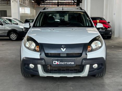 RENAULT Sandero 1.6 16V 4P FLEX STEPWAY AUTOM�TICO, Foto 2